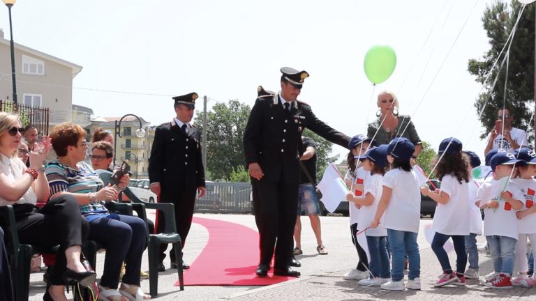 FOTO/ Bambini in festa: sorpresa per i Carabinieri all’Istituto Comprensivo di Montemiletto