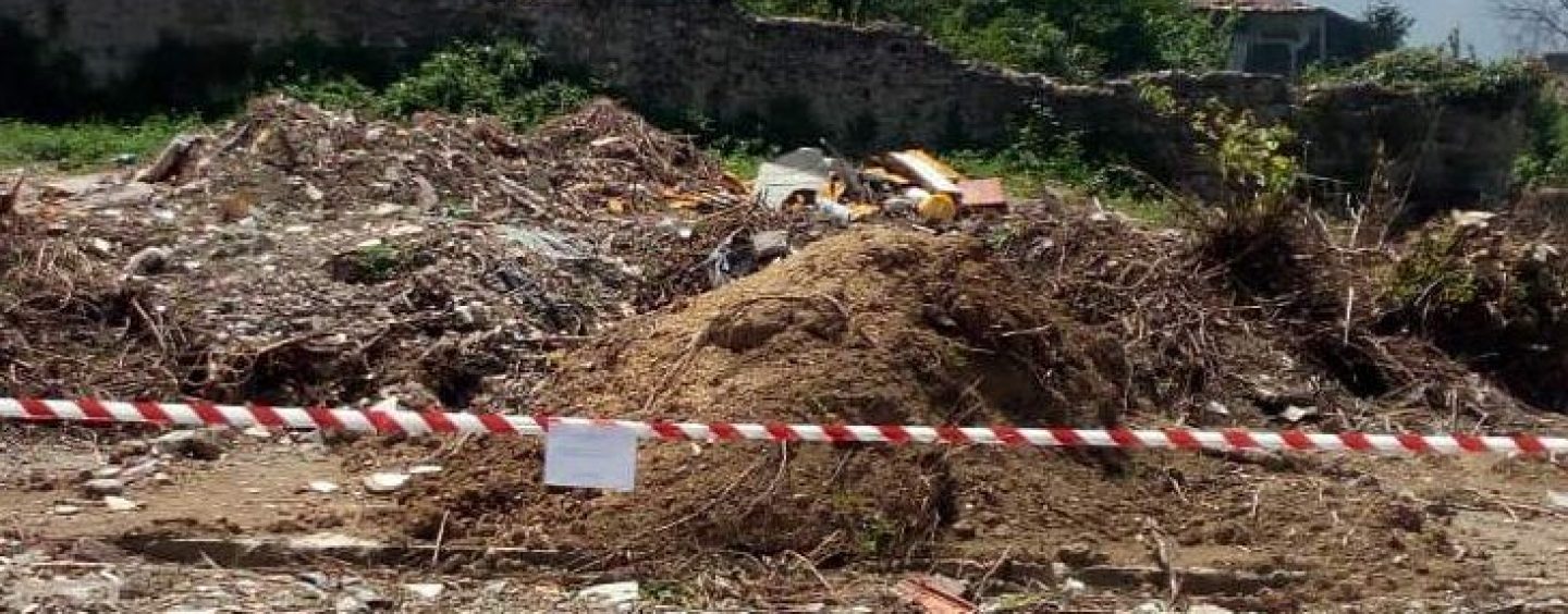 Scoperti 10 mila metri quadrati di discarica abusiva, sigilli all’ex area prefabbricati di Montoro