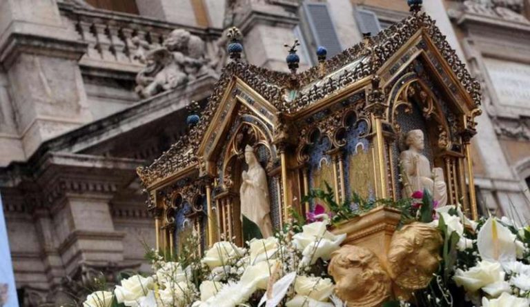 Santa Bernadette, le reliquie della veggente di Lourdes arrivano ad Ariano