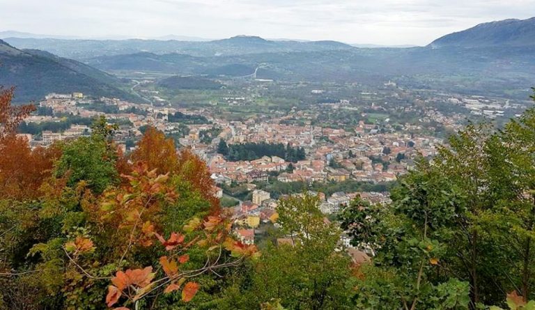 L’ultimo saluto al bimbo di nove mesi: niente fiori ma offerte al Santobono