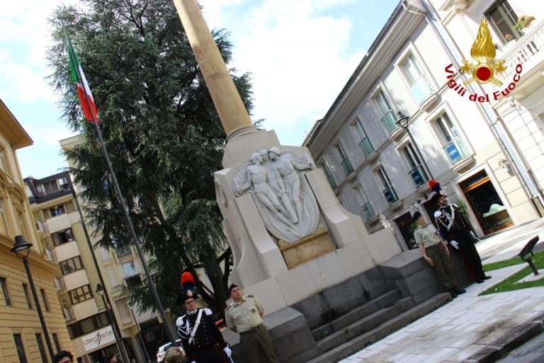 Avellino celebra il 25 aprile: a via Matteotti sindaco e Prefetto deporranno una corona di fiori
