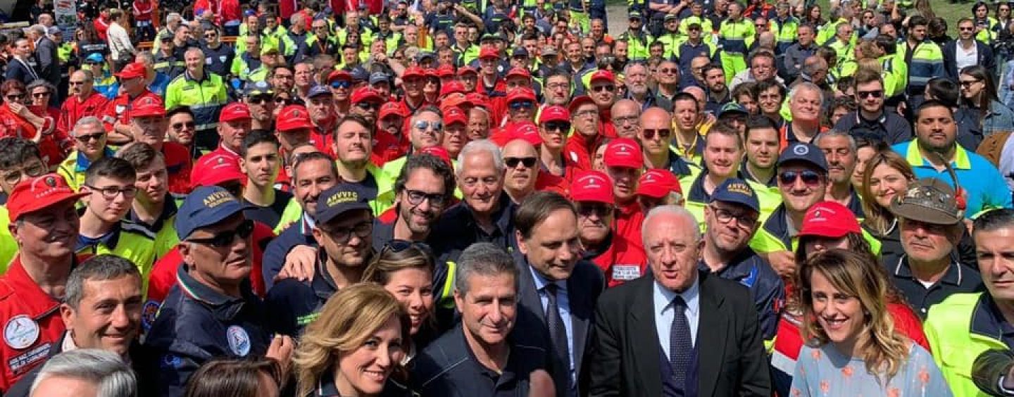 Universiadi, la carica dei 2mila volontari della Protezione Civile. De Luca: “La priorità è la sicurezza”