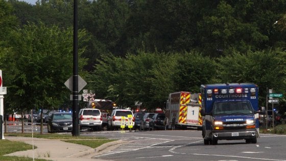 Strage in Virginia, un uomo spara e uccide 14 persone