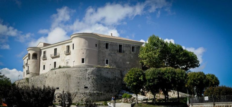 Pnrr, la Provincia candida il piano di restauro del Castello di Gesualdo. Buonopane: “Prevede anche l’allestimento delle sale”