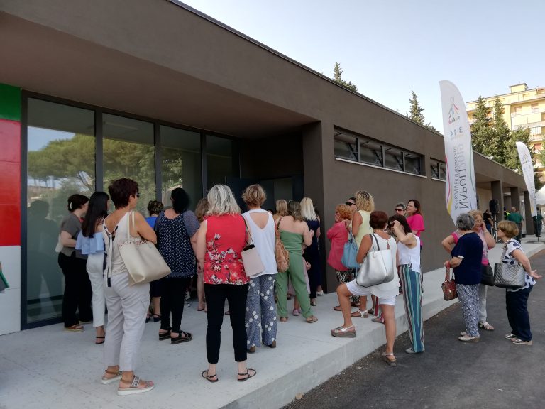 VIDEO/ Tumore al seno, la prevenzione in “campo”. Al Coni 70 donne pronte a farsi visitare