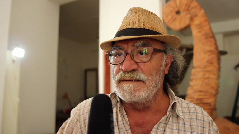 VIDEO / Una donna che guarda verso Pozzuoli. La scultura del Maestro Di Rosa per ricordare la tragedia di Acqualonga