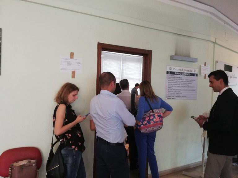 Avvocati, 700 schede scrutinate: seggio chiuso, si riprende domani mattina