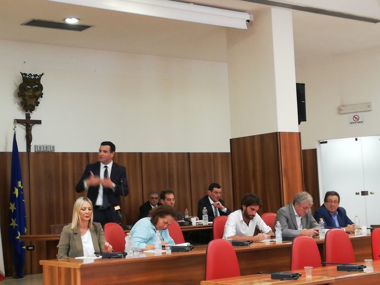Attentati in città, Fratelli d’Italia chiede un consiglio comunale straordinario