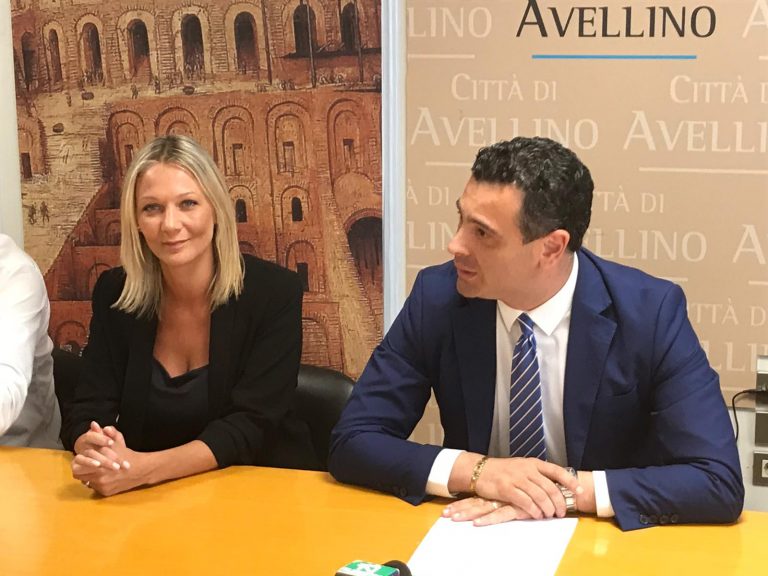Fase due, indietro tutta: i festiani non accettano le deleghe, sindaca senza giunta