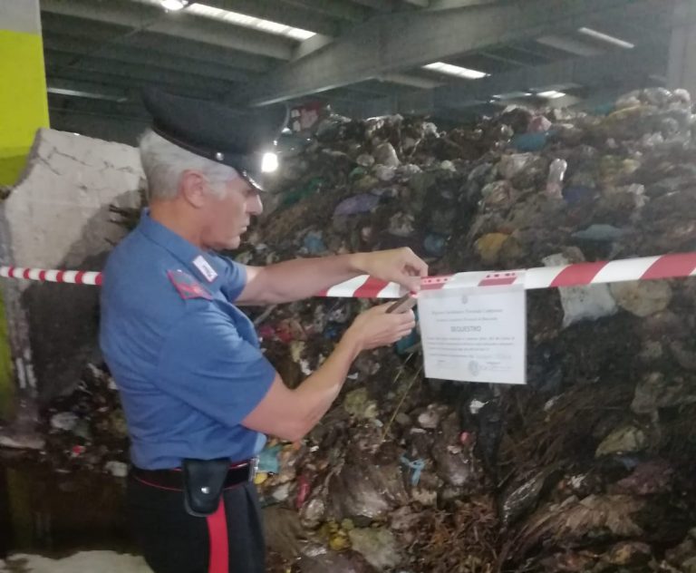 Gestione illecita di rifiuti, sequestro nell’area industriale