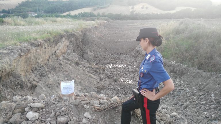 Estrazione abusiva dal fiume Miscano: scattano denunce e sequestro