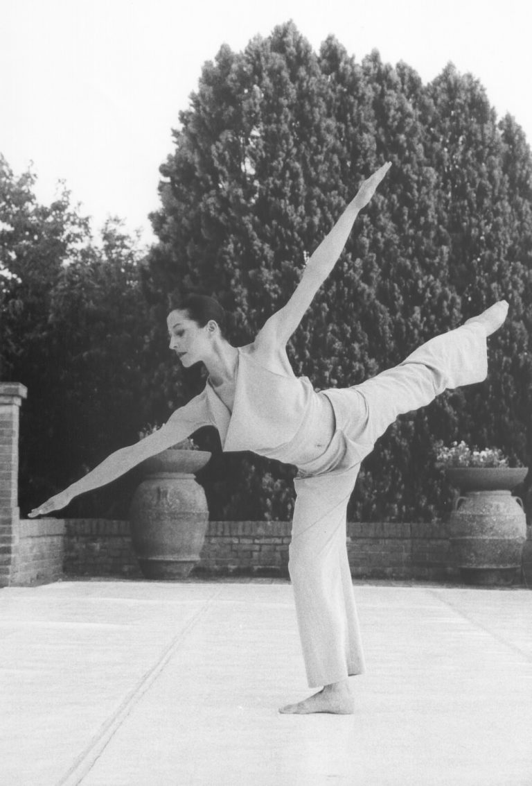 Pontedera Danza, la targa in memoria di Stefania Russoniello a Martina Tremolanti e Ludovica Palmieri