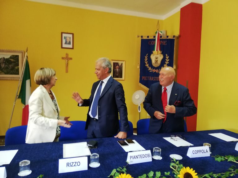 VIDEO / Piantedosi prova a scuotere l’Irpinia: “E’ una terra bellissima. Ma dovete esserne consapevoli”