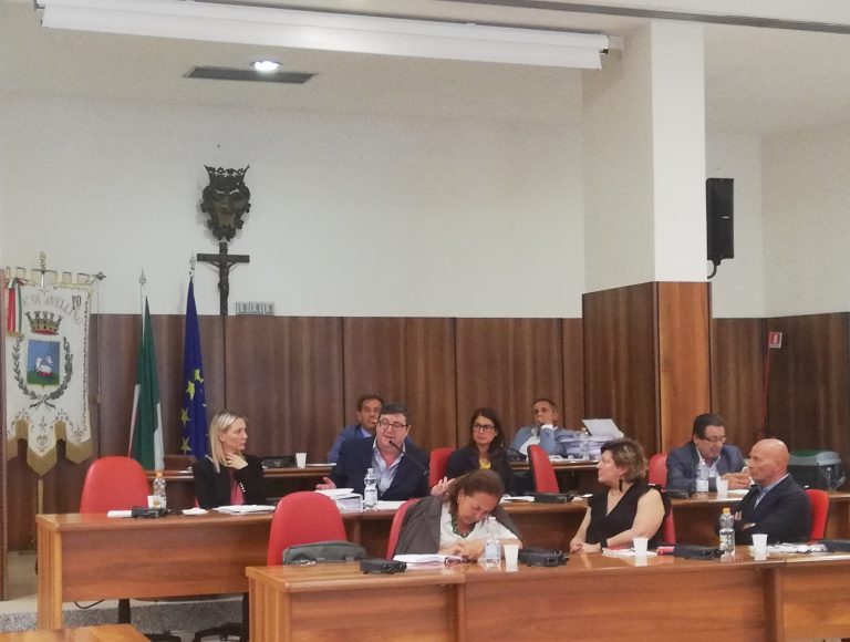 L’assessore Cuzzola difende il piano di riequilibrio a denti stretti: il dissesto sarebbe una macchia indelebile per Avellino
