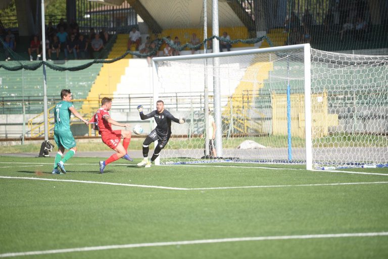 L’Avellino ha il vento in coppa: Di Paolantonio stende il Bari