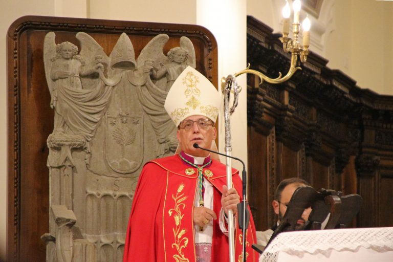 La tragedia di Ariano, il vescovo: società   comunica in mille modi ma non sa ascoltare