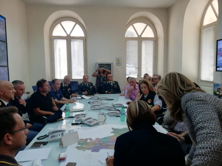 Incendio, domani mattina nuovo summit in Prefettura. I cittadini saranno informati sui comportamenti futuri da tenere