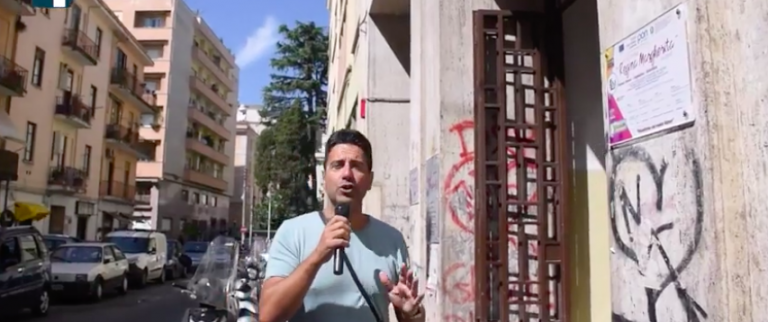 VIDEO/ Professoressa “bullizzata” al liceo di Salerno: le testimonianze esclusive di colleghi ed alunni