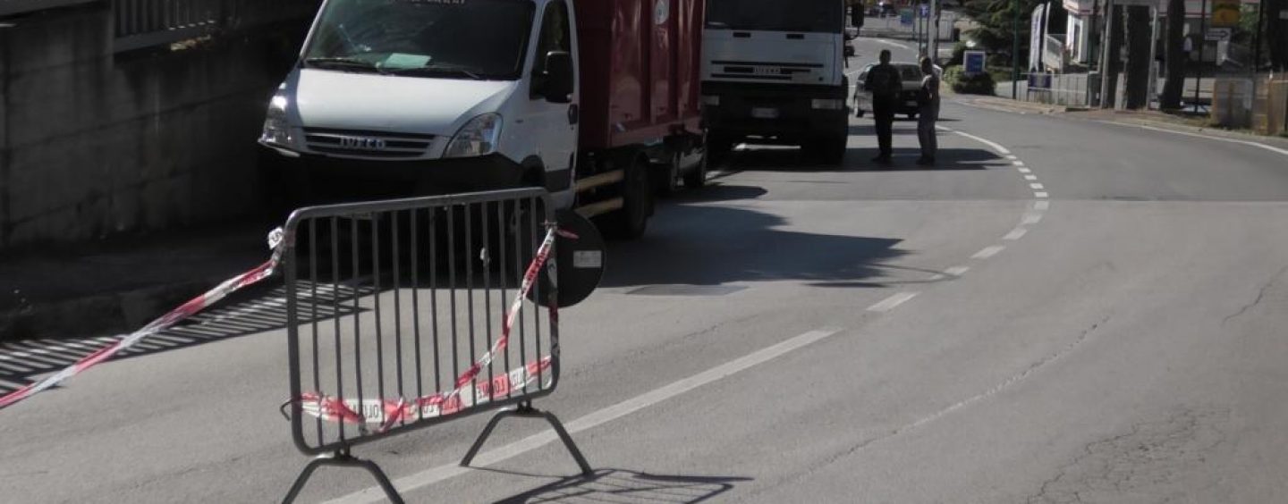 Ancora transenne di fronte al Pronto soccorso di Ariano. “Necessari interventi nel sottosuolo”