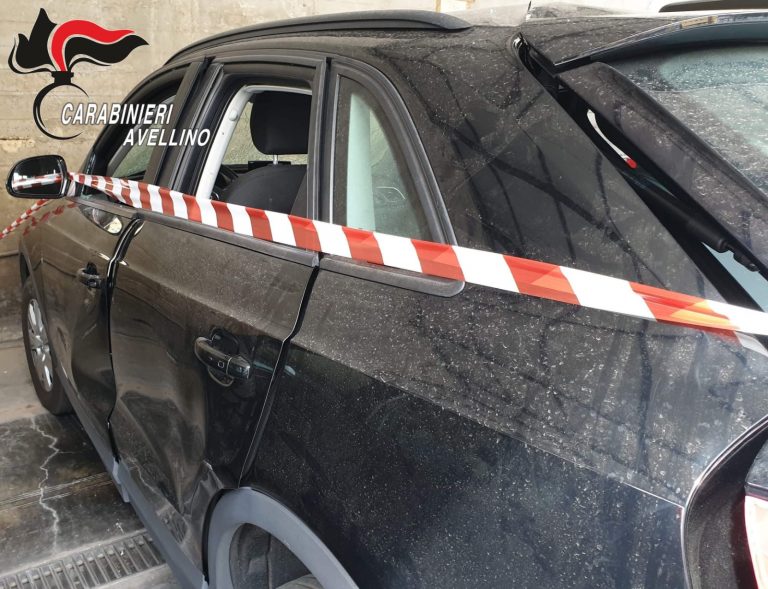Bomba in auto, la vittima: sono sceso, poi l’esplosione