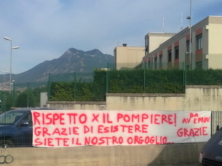 “Rispetto per i pompieri. Grazie di esistere”. Il tributo dell’Irpinia ai vigili del fuoco
