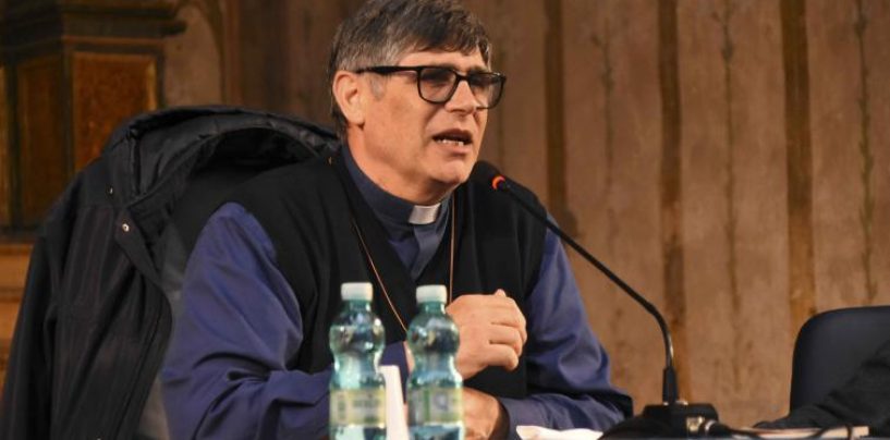 L’Istituto Comprensivo Perna Alighieri di Avellino riapre i battenti con Don Maurizio Patriciello