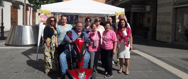 Movimento Italiano Disabili, Esposito al gazebo della Camminata Rosa dell’Amdos