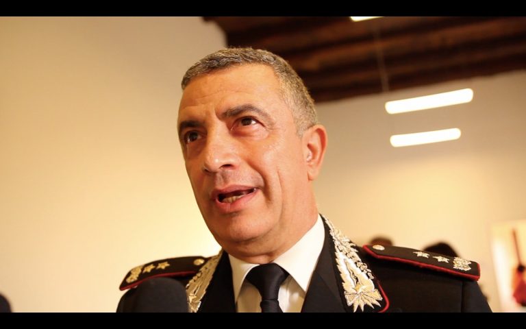 L’addio al maresciallo Apicella, l’ultimo saluto del generale Stefanizzi e di Calitri