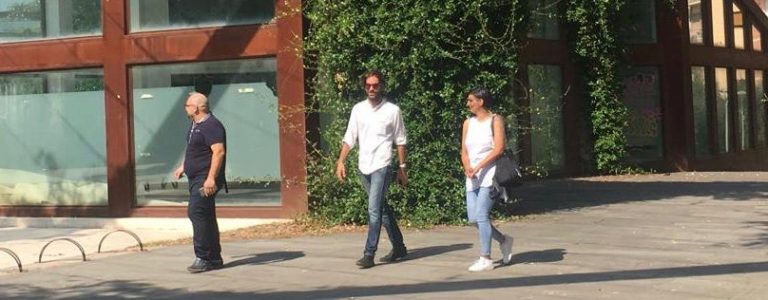 FOTO/ Casetta di Vetro di Piazza Kennedy, firmato il contratto di gestione. Luongo: “Finalmente ci siamo”