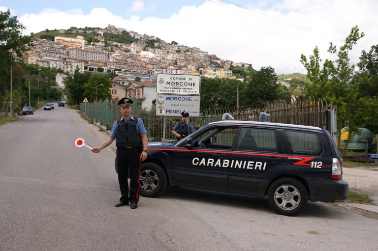 Scoperti dieci lavoratori irregolari: multe dei carabinieri per 36mila euro