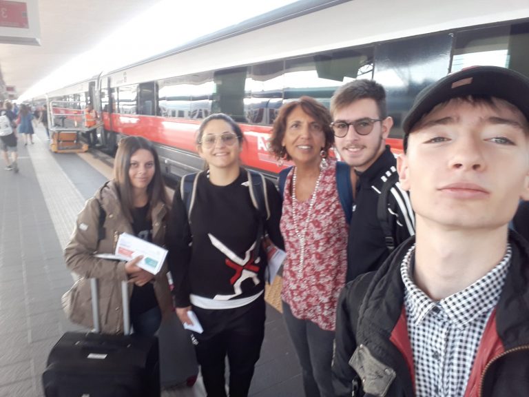 Modelli innovativi per l’imprenditorialità sostenibile: il De Luca di Avellino vince la sfida Hackathon Settembre 2109