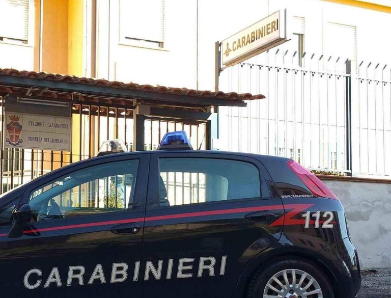Dà fuoco a residui vegetali a due passi dal centro, 60enne di Torella dei Lombardi nei guai