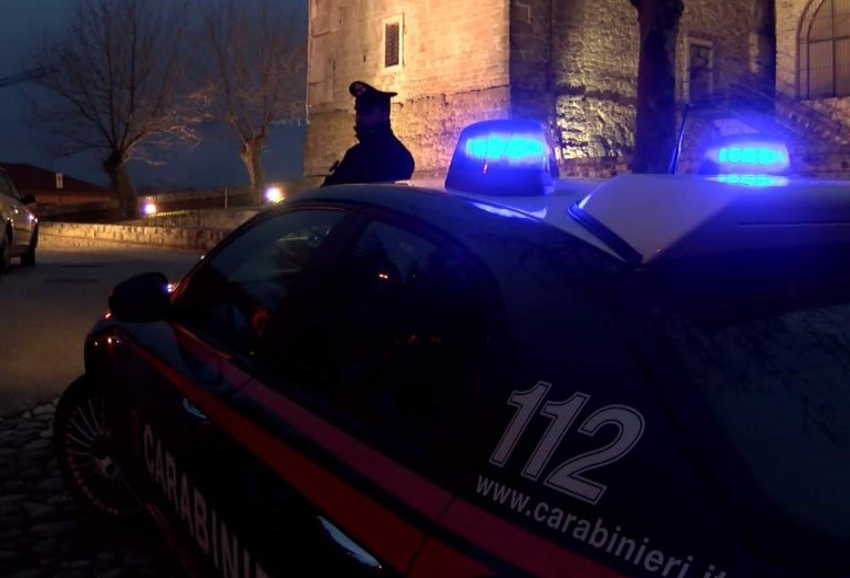 Sorpreso di notte fuori dalla sua abitazione: denunciato sorvegliato speciale