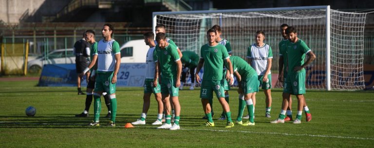 Avellino, testa alla Vibonese. Mercato: pressing per portiere e difensore