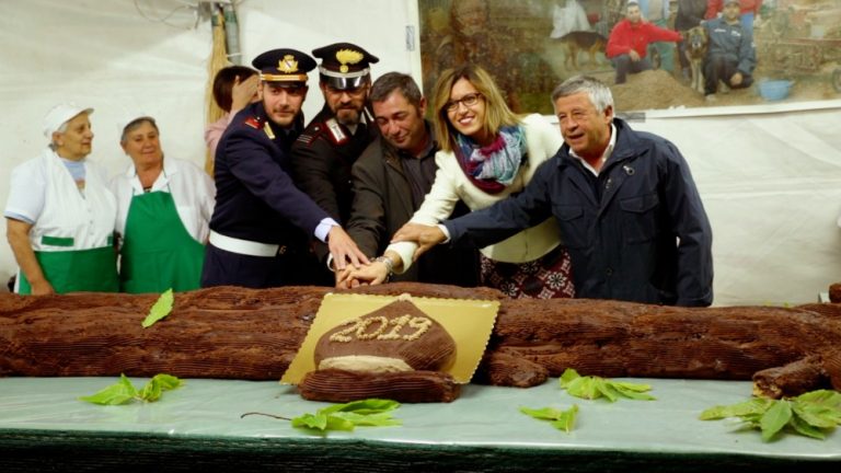 Tartufo nero e tronco di castagne da guiness: boom di presenze anche quest’anno a Bagnoli Irpino