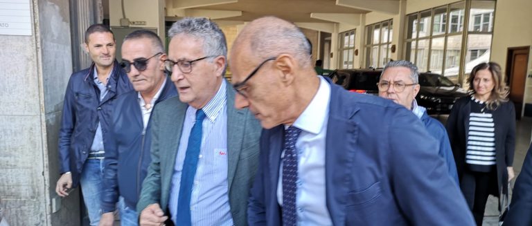 VIDEO/ L’Europarlamentare ed ex Procuratore Antimafia Franco Roberti ad Avellino per esprimere solidarietà a D’Onofrio