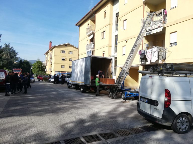 Operazione legalità, l’assessore: “Occupare abusivamente un’abitazione non è il metodo giusto per avere una casa”