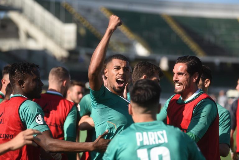 Capuano rianima l’Avellino: il Bari non passa al Partenio