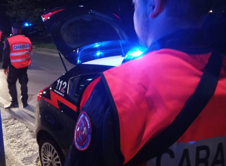 Sorpreso a spacciare un 20enne di Solofra, arrestato: operazione antidroga dei carabinieri di Avellino a Rione Mazzini