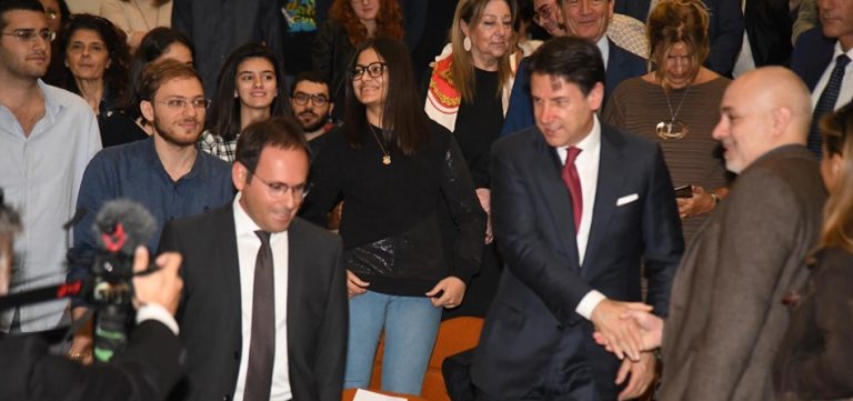 VIDEO/ Conte visita il “Cimarosa”, Cipriano: “Un’eccellenza della nostra città, grati al Premier”