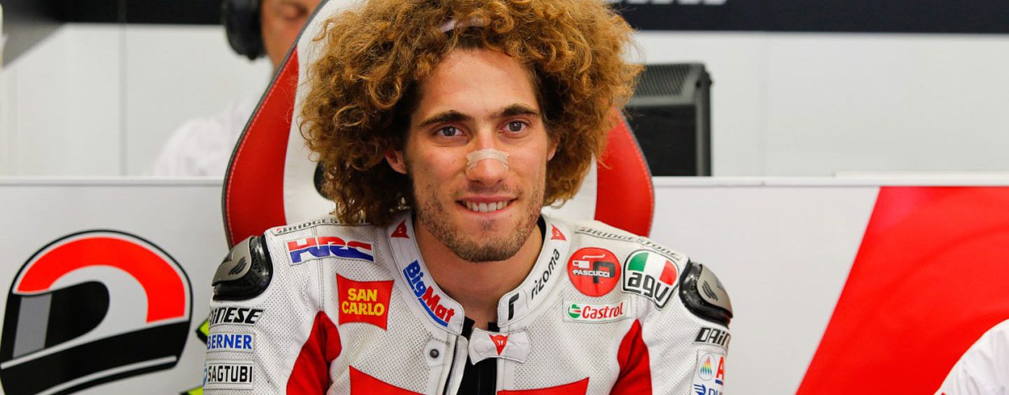 Otto anni dalla morte di Marco Simoncelli, il ricordo di quei riccioli e di quel sorriso gioioso