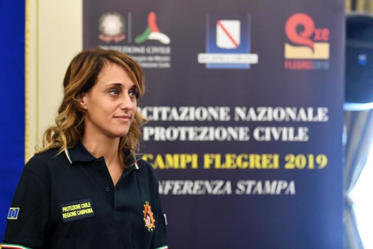 Covid center in Campania, indagata Roberta Santaniello. L’avvocato difensore: “E’ tranquilla, ha sempre agito con trasparenza”