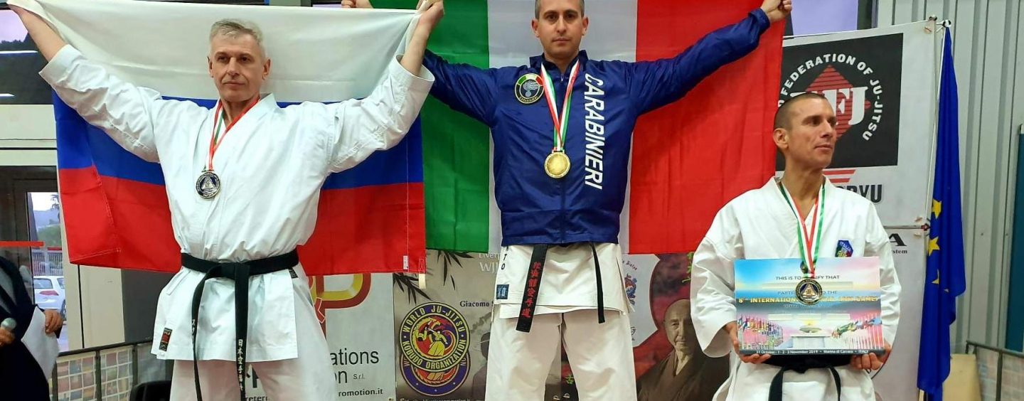 Karate: il maestro Davide Pinto, appuntato dei Carabinieri in servizio a Grottaminarda, è campione del mondo