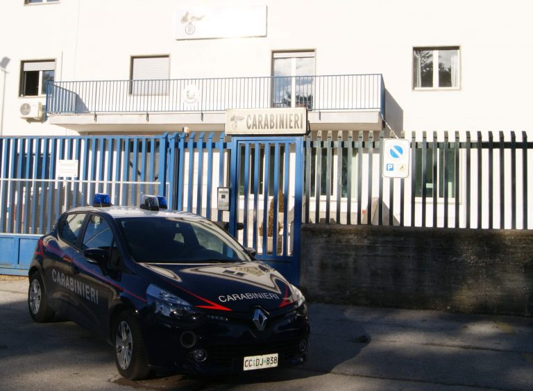 Ancora un incendio di rotoballe nella notte: è accaduto in Alta Irpinia