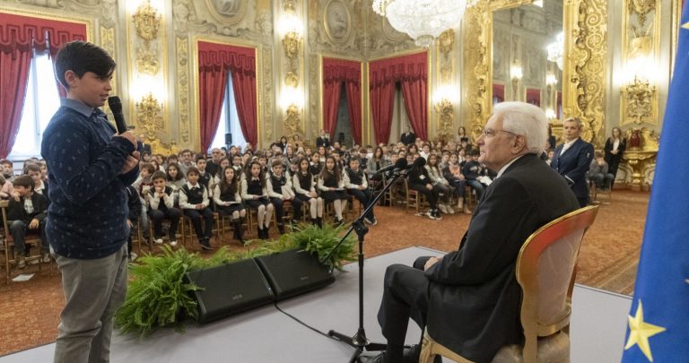 FOTO/ Studenti di Avellino da Mattarella: ecco chi ha incontrato il Presidente della Repubblica