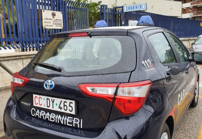 San Potito: avaria al motore, donna si ferma ma dimentica il freno a mano. Travolta, ricoverata in ospedale