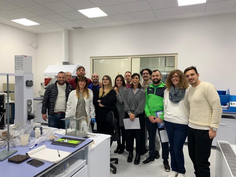 Gli studenti dell’ITIS di Solofra a lezione di produzione conciaria