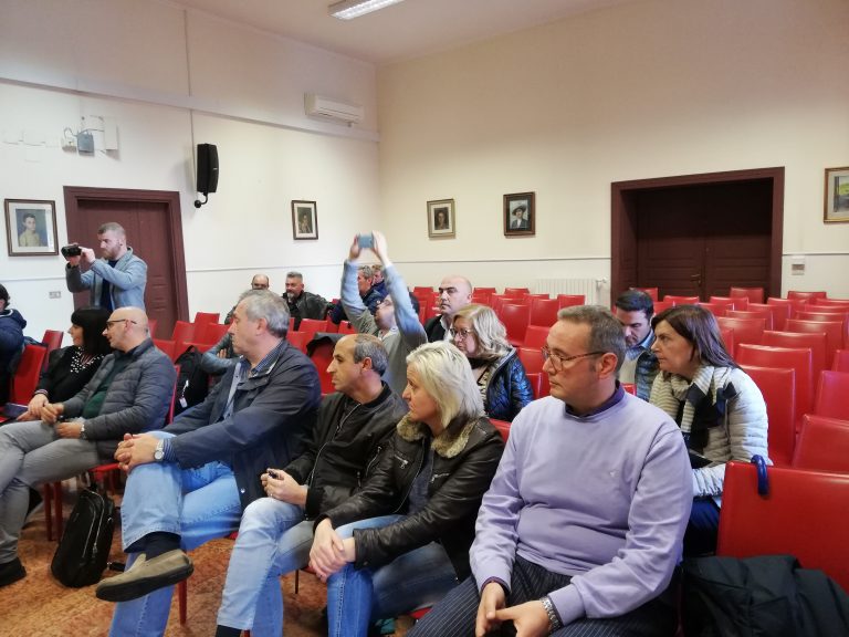 Vertenza Whirlpool, arrivano i primi effetti negativi sull’indotto irpino. Scame pronta a licenziare 60 persone