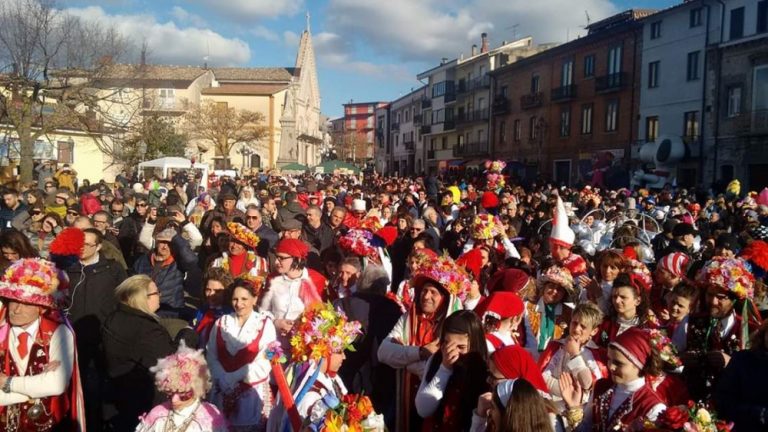 Il Carnevale Castelveterese giunge alla 50esima edizione: si parte sabato 16