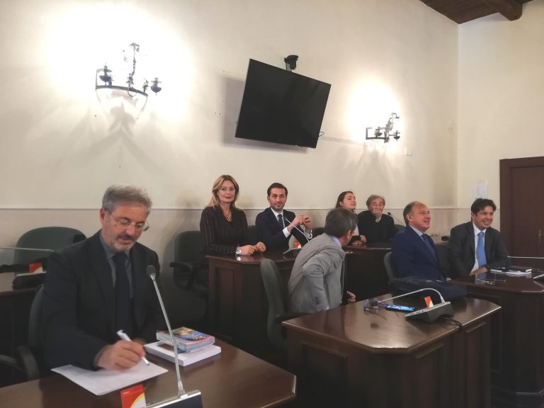 Infopoint a Capodichino e a Beverello, l’Irpinia riparte. Biancardi: “La politica farà un passo di lato””